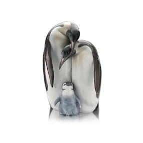 Lladro 01008414 Penguin Love - P4762 | F.Hinds Jewellers