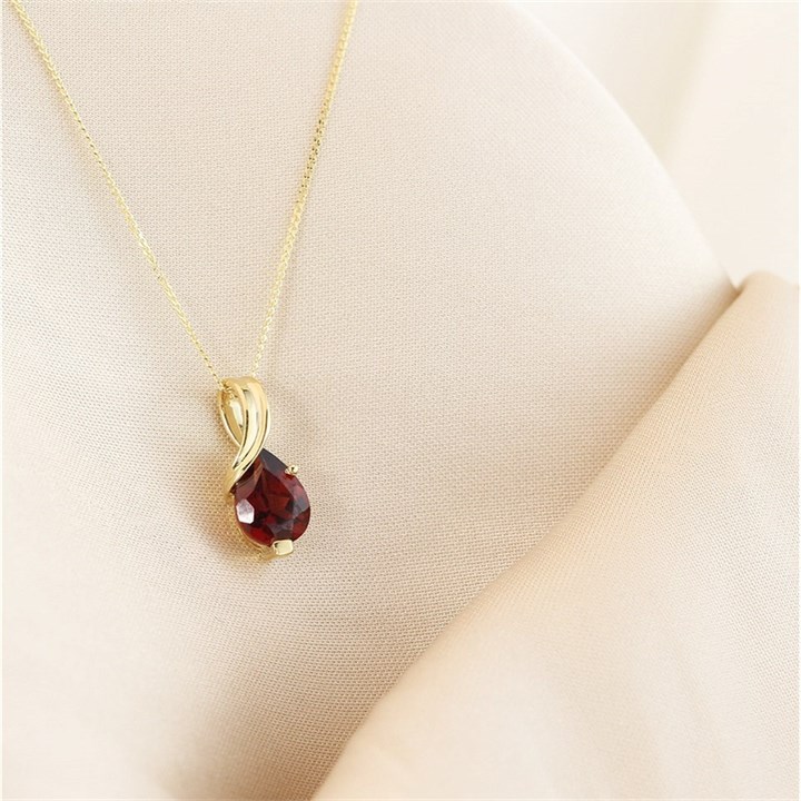 9ct Gold Swirl Garnet Necklace - R82128 | F.Hinds Jewellers