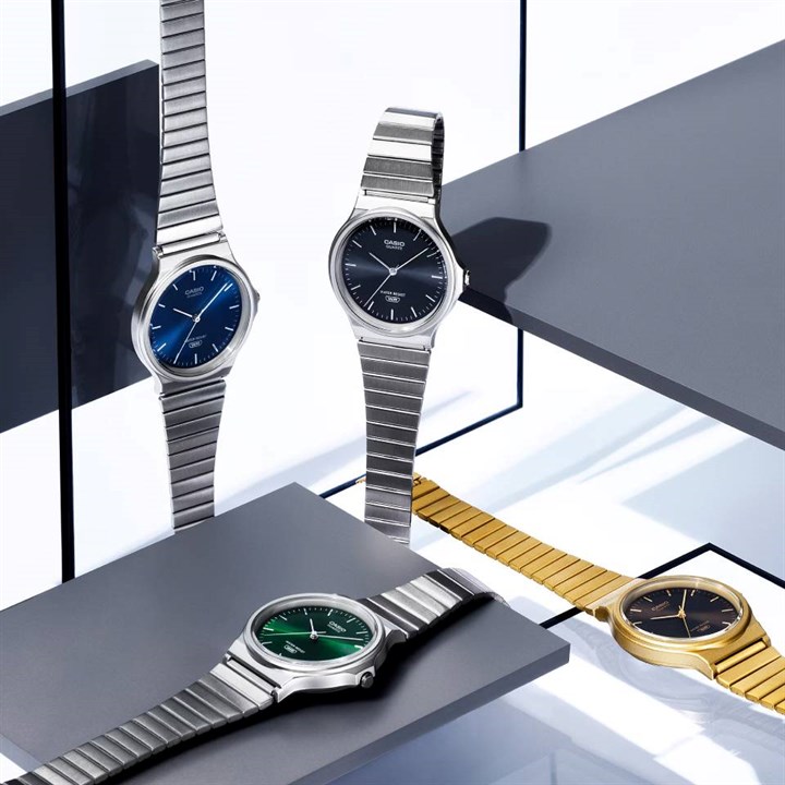 Casio Vintage MQ 24DA 2AEF Blue Dial Bracelet Watch W59186 F Hinds casio-vintage-mq-24da-2aef-blue-dial-bracelet-watch-w59186-f-hinds