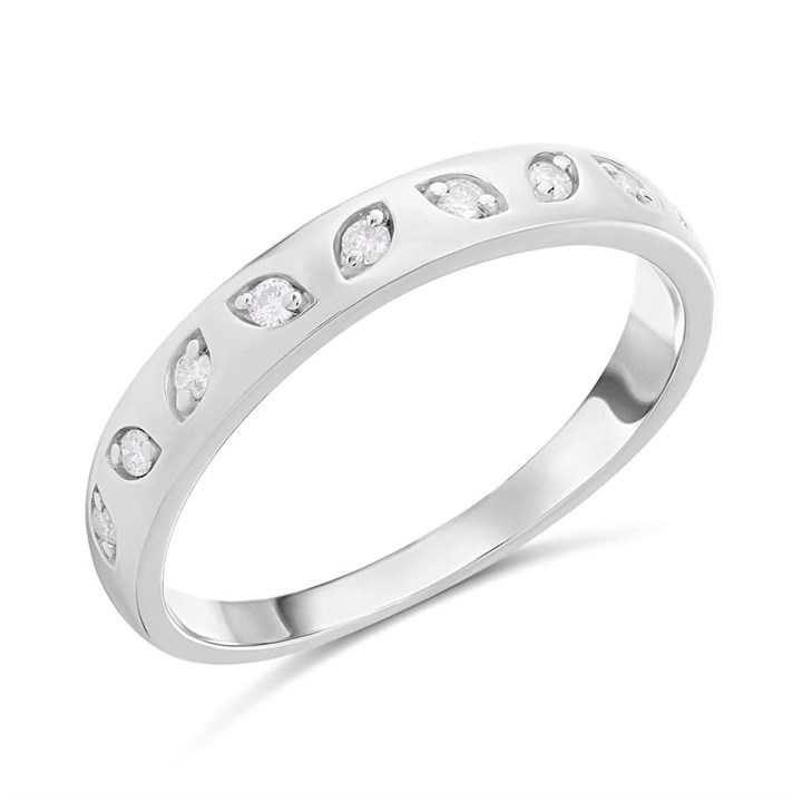 Platinum Diamond-Set Leaf-Pattern Band Ring - D08507