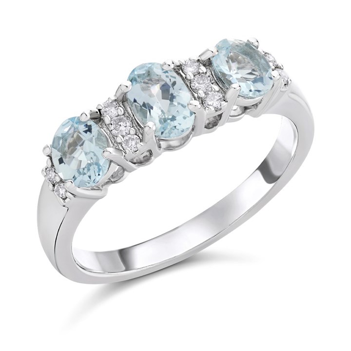 9ct White Gold Aquamarine And Diamond Ring - 10pts - D7947