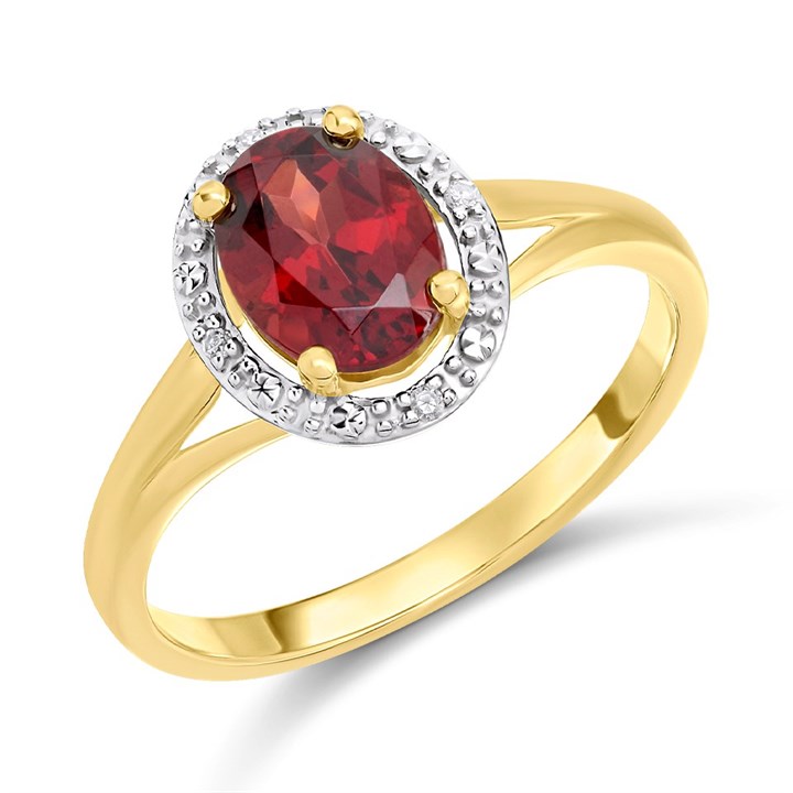 9ct Oval Garnet And Diamond Cluster Ring - D8497