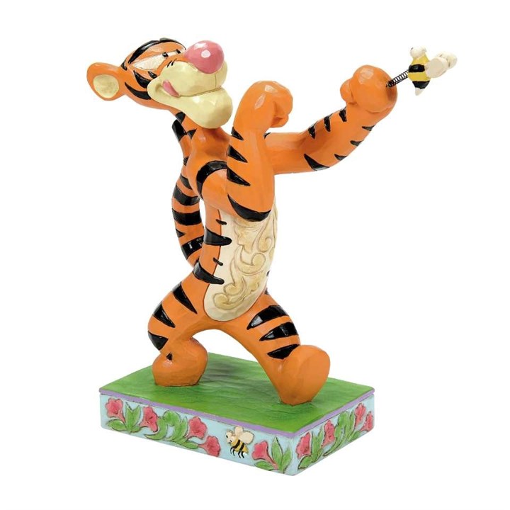 Disney Traditions 6014319 Tigger Fighting A Bee - P01547