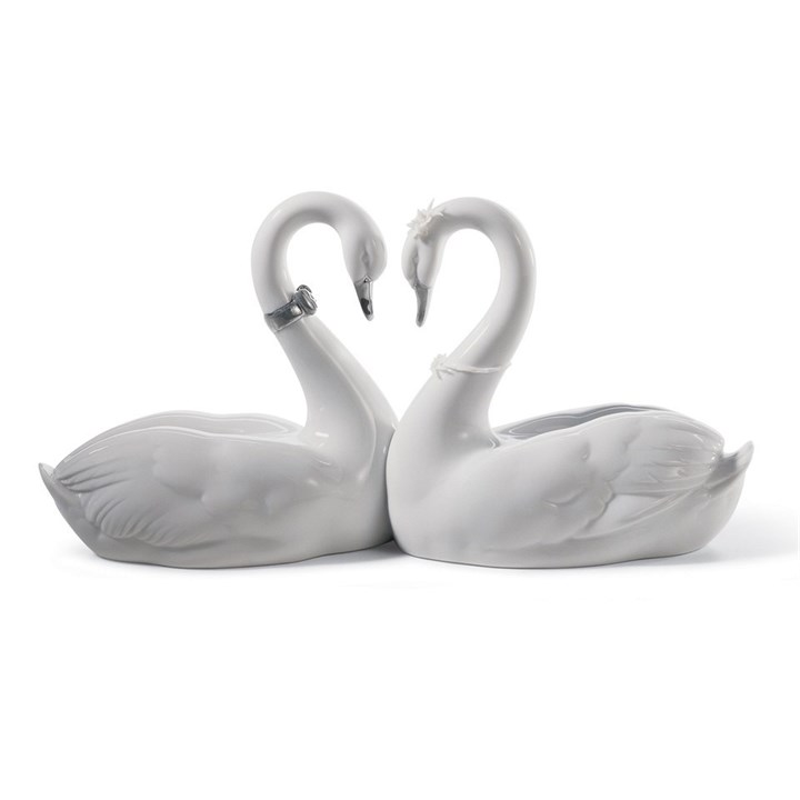 Lladro 01007049 Endless Love (Re-Deco) - P4327