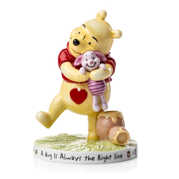 The English Ladies Company Pooh Cuddling Piglet - P46128