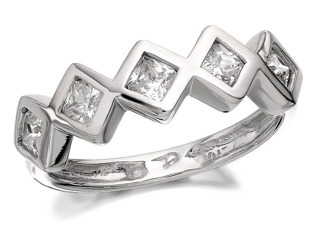 9ct White Gold Princess Cut Cubic Zirconia Ring - R5957