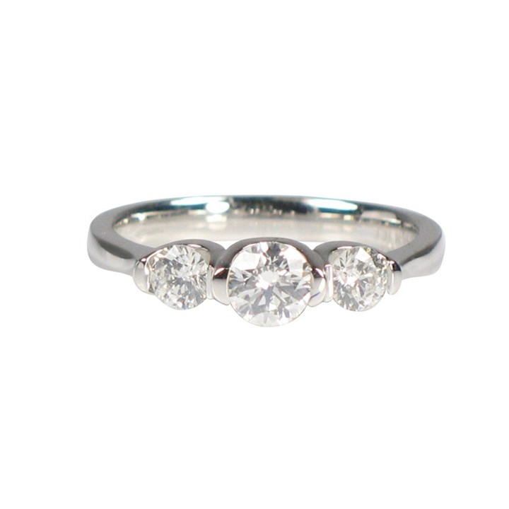 18ct White Gold 3 Stone Brilliant Cut Diamond Ring - X11063