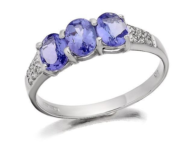 9ct White Gold Diamond And Tanzanite Ring - Size V - Z51124