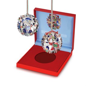 Collectors Piece 2025 (Santa & Reindeers) Decoration - P59204