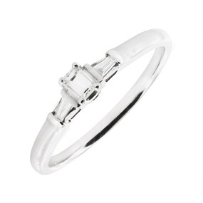 18ct White Gold 3 diamond stone ring- 25pts - X11051