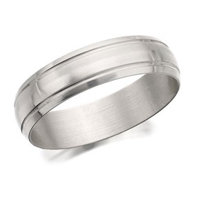 18ct White Gold Banded Wedding Ring - 5mm - Size O Only - Z08295