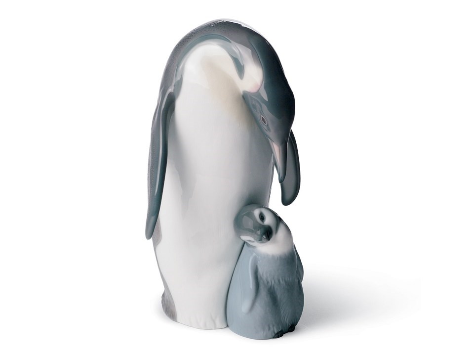 Lladro 01008414 Penguin Love - P4762 | F.Hinds Jewellers